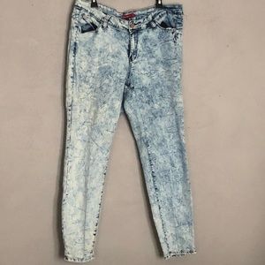 Stone wash jeans